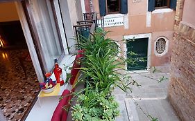 Antico Rio Acqua Dolce Apartment